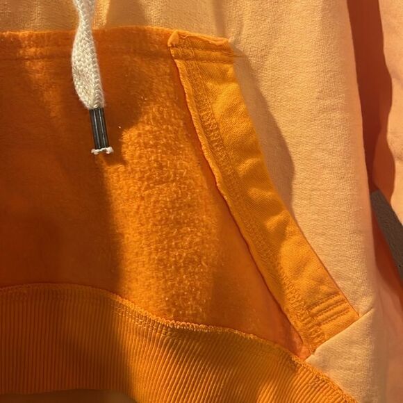 BDG Hoodie. NWT. - Picture 4 of 14